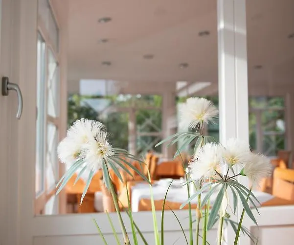 Angermeier Garni فندق اتشنغ